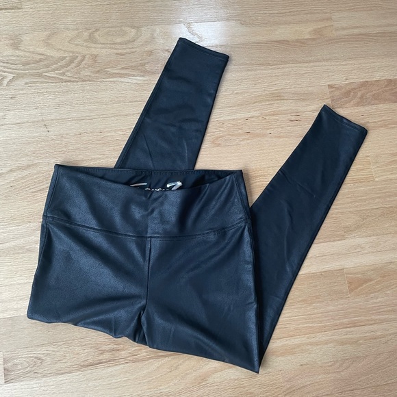Seven7 Faux Leather Leggings In Excellent Condition - Picture 5 of 16